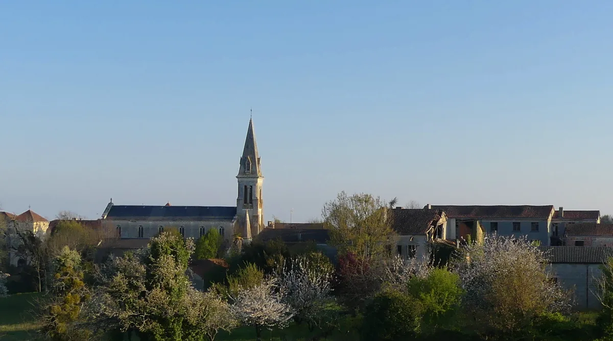 Clocher de l'église de Bourrou